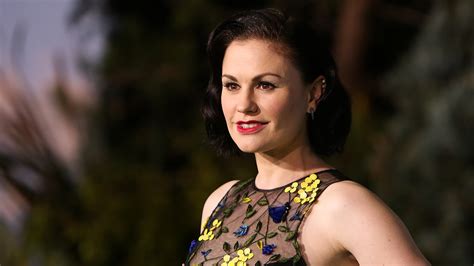 Anna Paquin Joins Lesbian Romance ‘tell It To The Bees