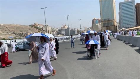 Makkah Sangat Panas Jamaah Haji Diimbau Tak Paksakan Diri Dalam Ibadah