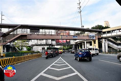 MMDA unveils EDSA-Buendia southbound footbridge | Inquirer News