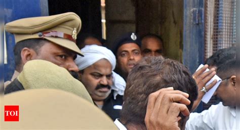 Up Cops Take Atiq Ahmeds Custody From Gujarat S Sabarmati Central Jail