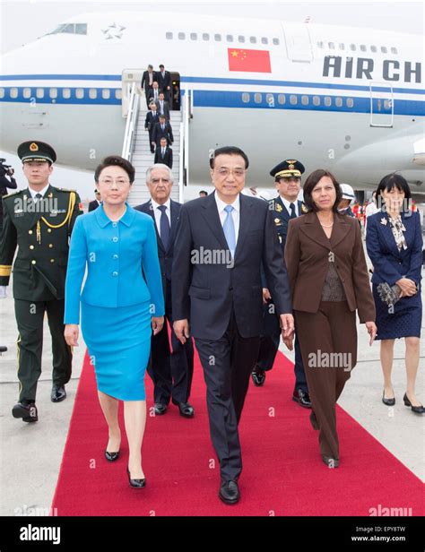 Lima 22nd May 2015 Chinese Premier Li Keqiang C And His Wife Cheng