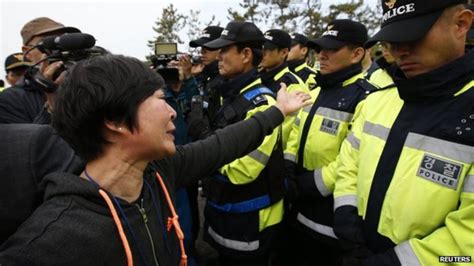 South Korea Ferry Disaster Families Anger Erupts Bbc News