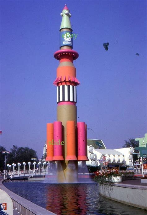 35mm Slide New York World S Fair Chrysler Pavilion Rocket Fountain 1965