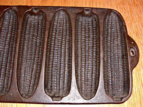 Vintage Cast Iron Corn Bread Baking Pan