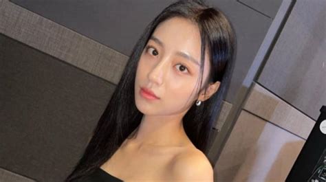 Hot Sexy Kang Min Ah Bikini Pics