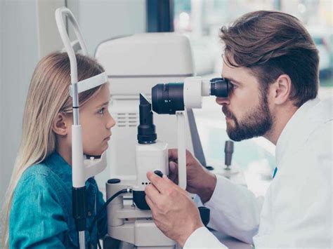 Childhood Astigmatism | Symptoms and Treatment Options