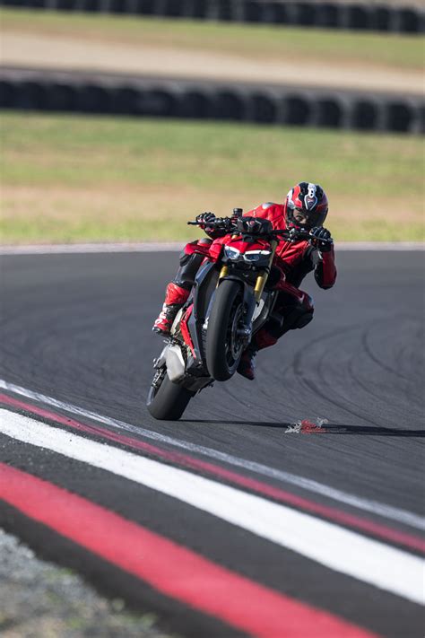 Model Update Ducati Streetfighter V Kg Hp Naked Racing Riding Motorcycle