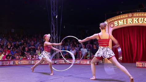 2018 Big Top Tour Hula Hoop Act Youtube