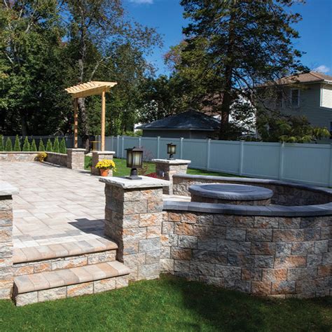 5 Colonial Landscape Wall Nicolock Paving Stones