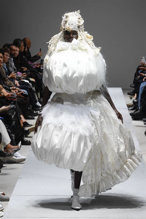 Comme des Garçons RTW Spring 2023 [PHOTOS]