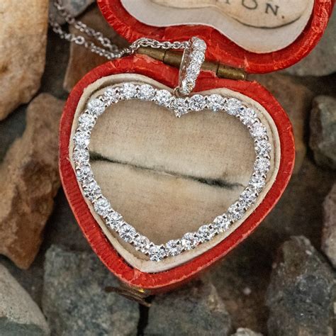 diamond heart necklace  box