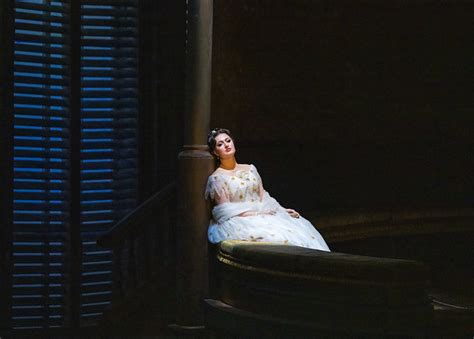 Anush Hovhannisyan As Violetta Val Ry In La Traviata The Royal Opera