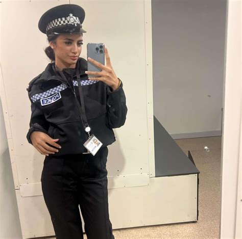 Trainee cop banned from job for life after 'passing inside information