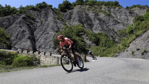 Campenaerts llora la emoción de su estreno en el Tour y Pogacar sigue líder