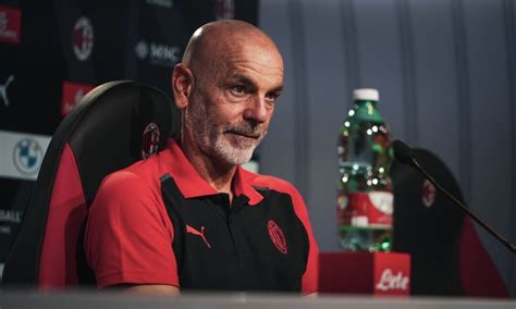 Milan Pioli Leao In Condizioni Eccellenti Jovic Pu Fare Di Pi