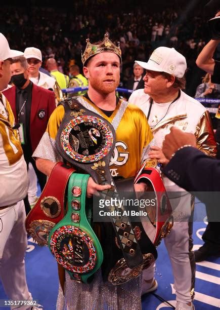 Canelo Alvarez Portrait Photos And Premium High Res Pictures Getty Images