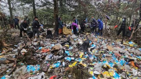 mass cleanliness drive conducted  jhongatser lake  tawang district