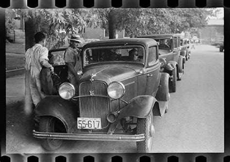 Photo Hot Rod A TRIBUTE TO YRS OF THE FORD IN BLACK WHITE Album LOUD PEDAL