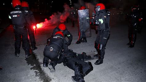 Herri Norte Los Ultras Proetarras Del Athletic Que Tambi N Actuaron En