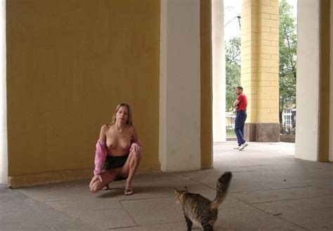 Smiling Russian Babe Walks Naked At City Center Russian Sexy Girls