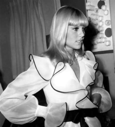 Sylvie Vartan La Jolie Poup E Famous Blondes Sixties Fashion