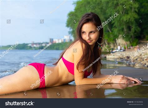 Beautiful Sexy Girl Pink Bikini Lying 스톡 사진 Shutterstock