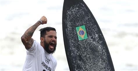 Surfista Talo Ferreira Conquista A Primeira Medalha De Ouro Do Brasil