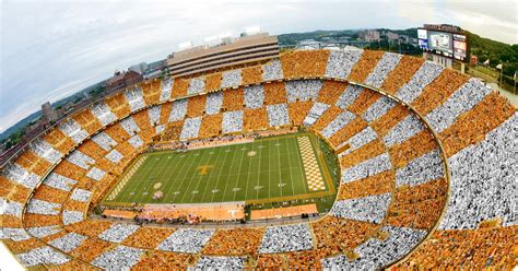 Tennessee's Neyland Stadium named one of the best in college football