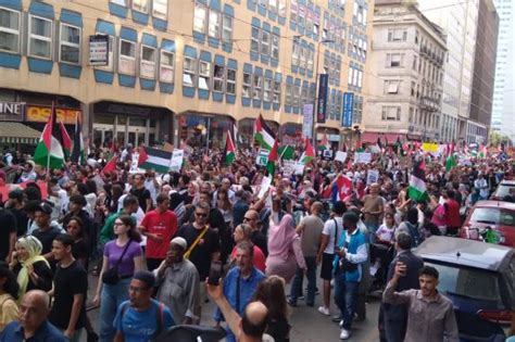 Le Immagini Del Corteo Pro Palestina A Milano Corriere It