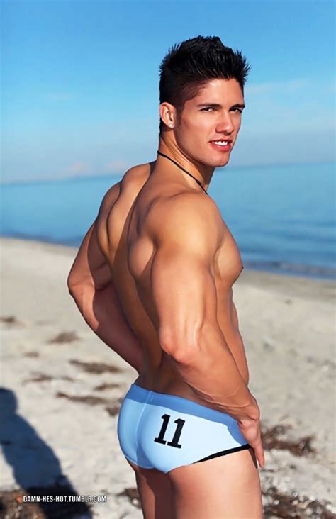 Damn Hes Hot Tumblr Tumbex