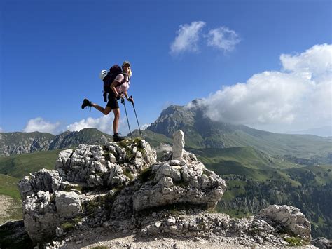 Sex dagars vandring längst Alta Via i Dolomiterna RevolutionRace