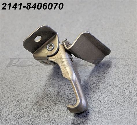 Крючок капота 2141-8406070. Оригинал. В наличии
