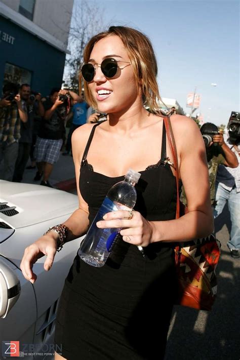 Miley Cyrus Upskirt ZB Porn