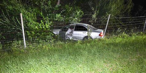 A13 Bei Buchs SG Autofahrer 25 Kracht In Wildschutzzaun