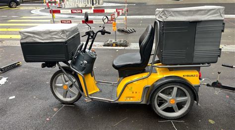 Uzwil SG Kickboard Fahrer 10 Nach Kollision Mit Kleinmotorrad