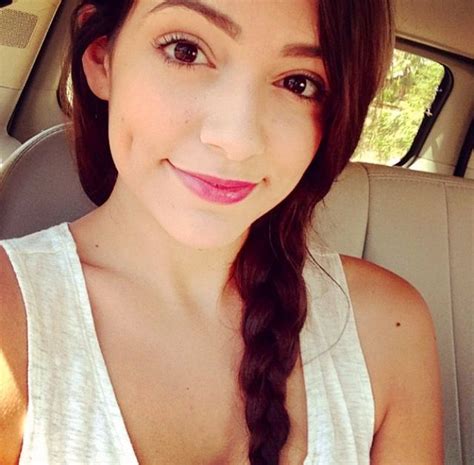 Pin By Ana Gabriela On Motafam♥ Bethany Mota Instagram Beauty Guru