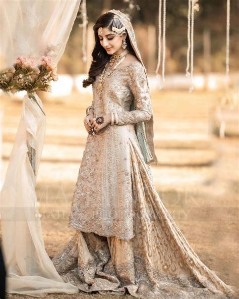 Mawra Hocane Looks Royal In Latest Pakistani Bridal Dress Stylepk