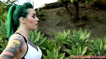 Cockloving Goth Babe Pussyfucked By Bbc XNXX