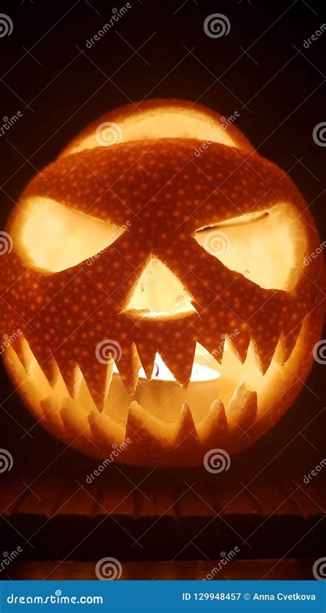 Sorriso Spaventoso Della Zucca Di Halloween Per La Notte Del Partito Su