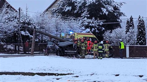 Wypadek na ulicy Kościuszki w Rzekuniu 02 01 2024 zdjęcie 26