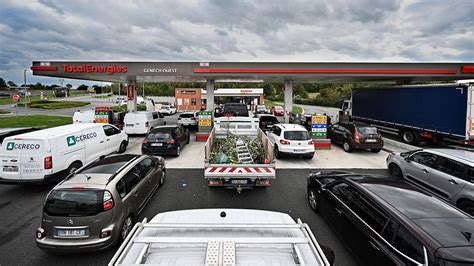 Una Huelga De Refinerías Francesas Provocó Cierres De Gasolineras Y