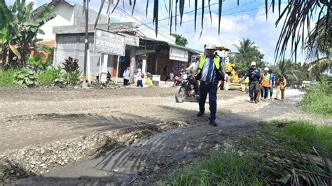 Gubernur Dan Wakil Sibuk Saling Sindir Proyek Senilai Rp 2 7 Triliun