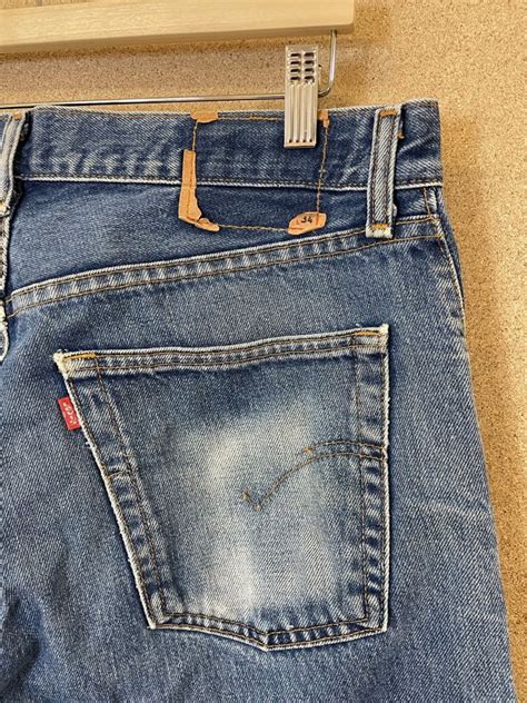 Se produkter som liknar Levis 521 Straight Fit Jeans på Tradera