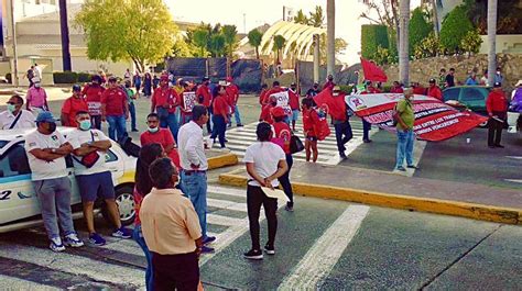 Bloquean Sindicalizados La Avenida Costera De Acapulco Anews