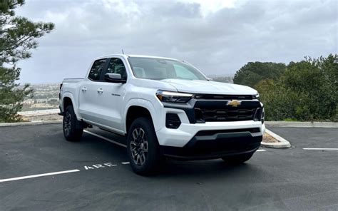 2023 Chevy Colorado Drive Review | Videos - MilesPerHr