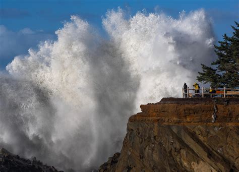 36 hours of heavy rain predicted for the coast 39