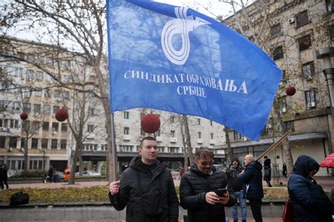 Protest nastavnika zbog nasilja u srpskim školama Za dostojanstvo