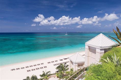 Grand Cayman: Activities, Dining, Shops & Places to Stay