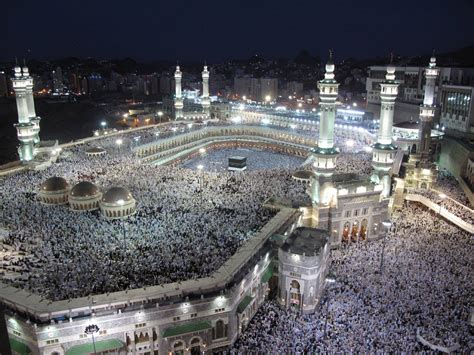 Makkah Aerial View - Glowing Images - XciteFun.net