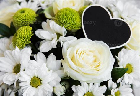 Bouquet of white flowers 5600488 Stock Photo at Vecteezy